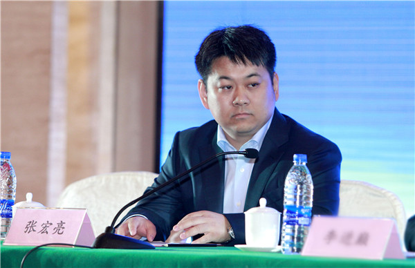 华泰汽车，华泰汽车和曙光股份股权交割,华泰汽车持股19.77%,曙光股份第一大股东